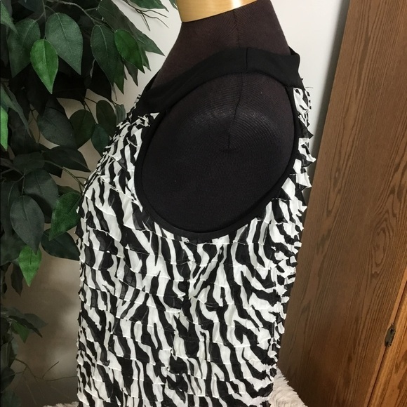 Notations XL black and white layered animal print tank top - Picture 5 of 12
